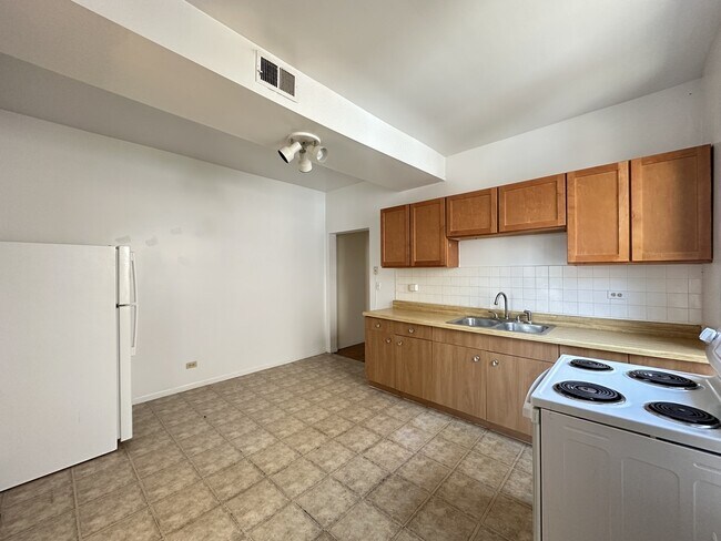 Photo - 3147 W Medill Ave Unit 4