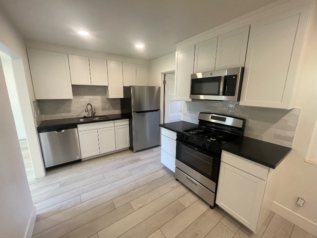 Photo - 800 Kelly Way Unit 816