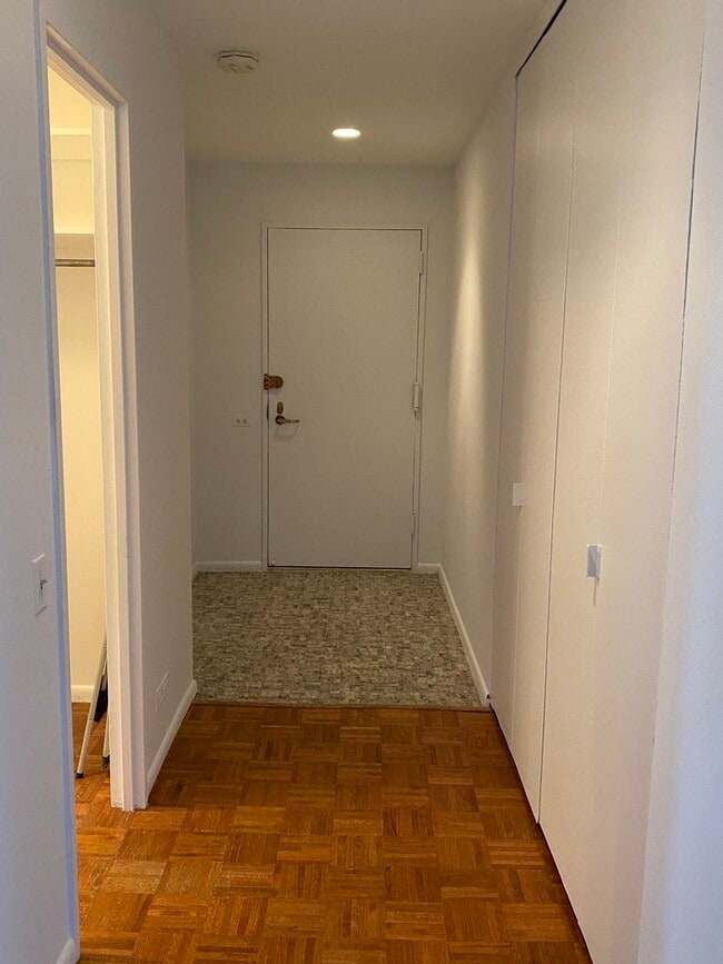 Photo - 260 E Chestnut St Unit 708