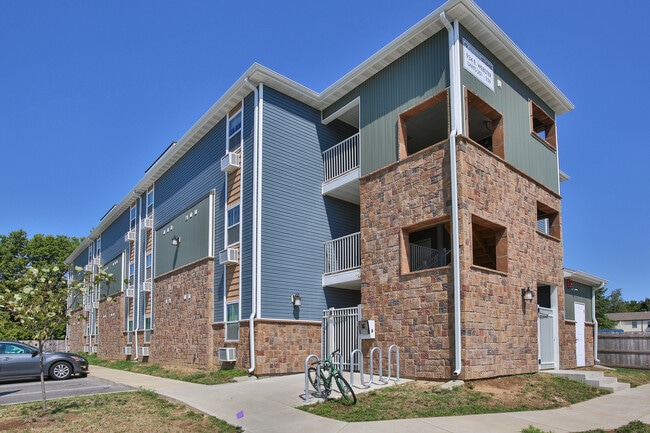 Building Photo - 940 E Webster St