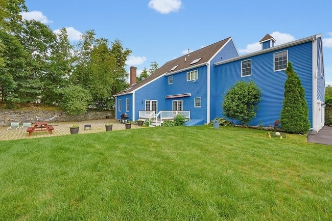6 Waterville Ln