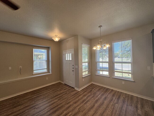 720 Westfield Blvd