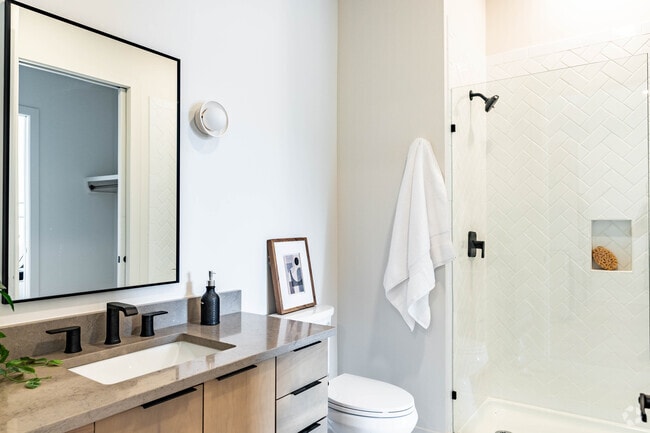 1BR, 1BA - 548SF - Primary Bathroom - The Haysboro