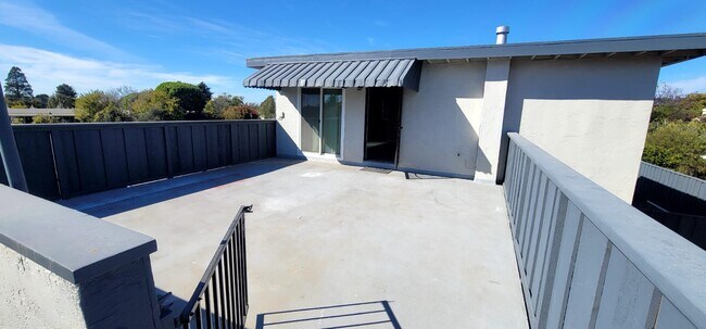 Photo - 1339 Rose St Apartments Unit D