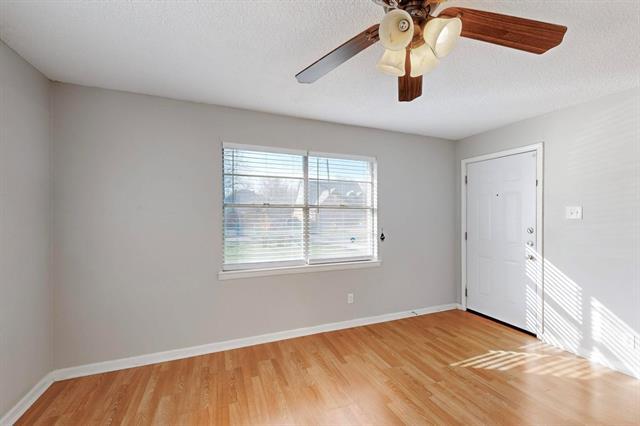 Photo - 8707 Slay St