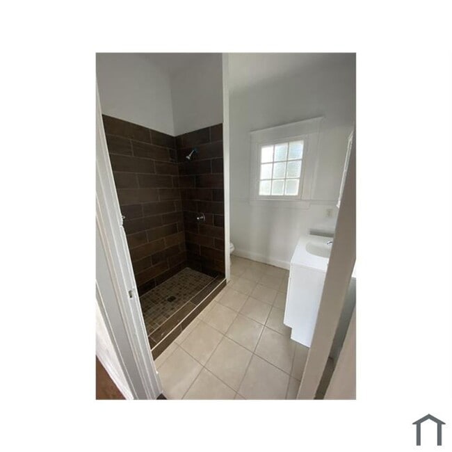Photo - Orange St Unit 921