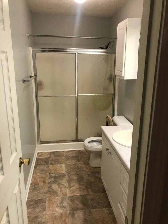 Photo - 139 Thorn Tree Ln
