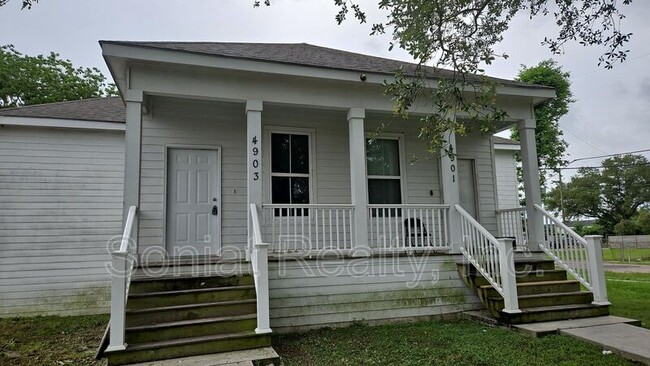 Building Photo - 4903 Lonely Oak Dr Rental