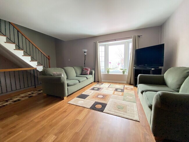 Photo - 1949 Governors Ln