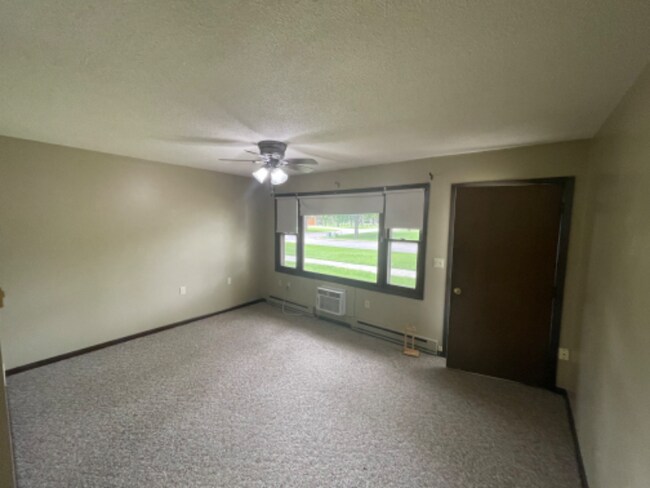 Photo - 409 Angie St