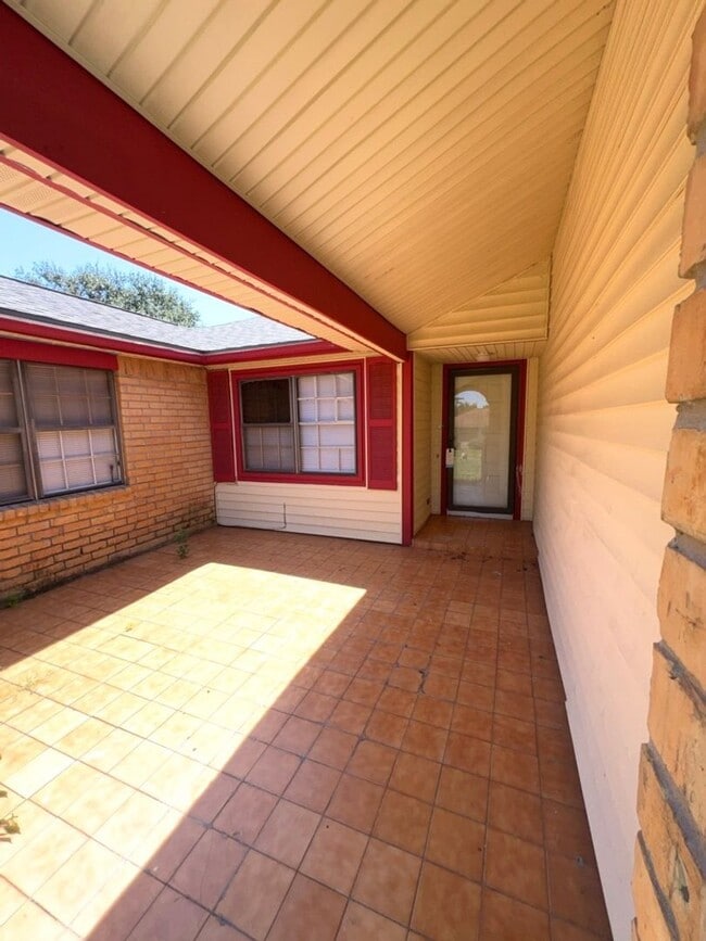 Photo - 14834 Keelby Dr