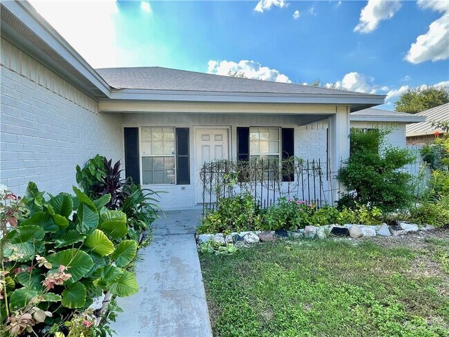 Photo - 19 Roundup Cir