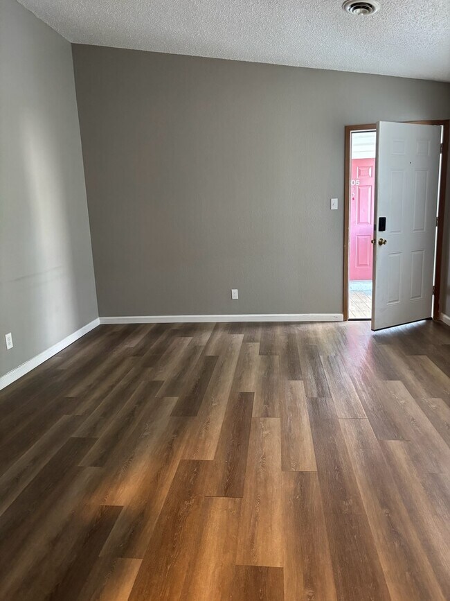 Photo - 307 Cedarview Ct Unidad 307