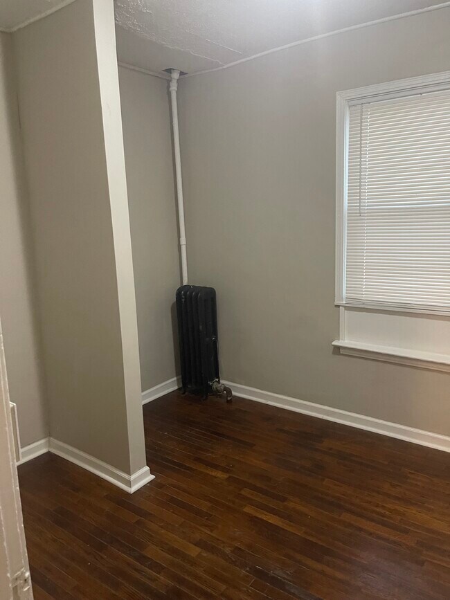 Photo - 836 N Larch St Unit 2