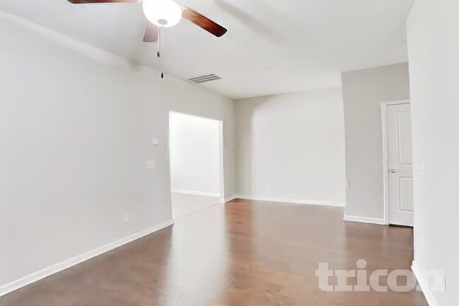 Photo - 209 Ashmere Ct