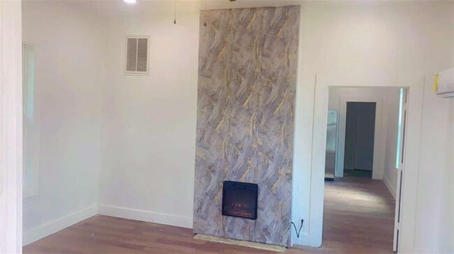 Photo - 248 Madison St