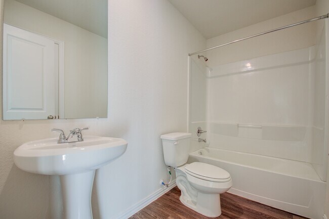 Photo - 6202 N Wayside Dr