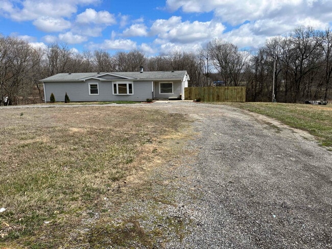 Photo - 203 N Devasher Rd House