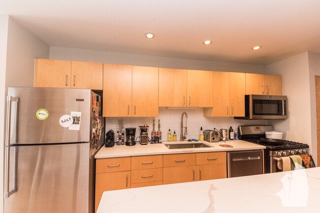 Photo - 2300 W Wabansia Ave Unit 326