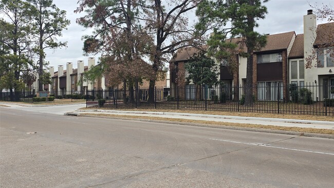 Building Photo - 17230 Imperial Valley Dr Unit 69 Rental