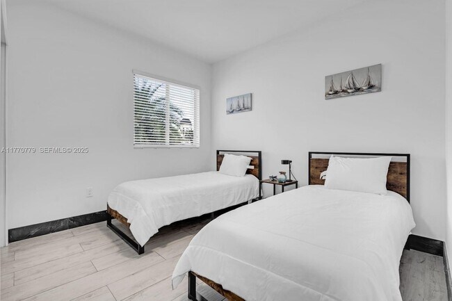 Photo - 15450 NW 2nd Ave