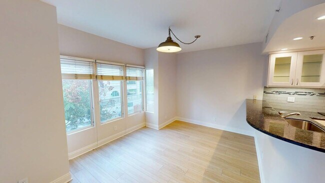 Photo - Upgraded 2bd/2Ba Mariana District Condo - Pet Friendly!