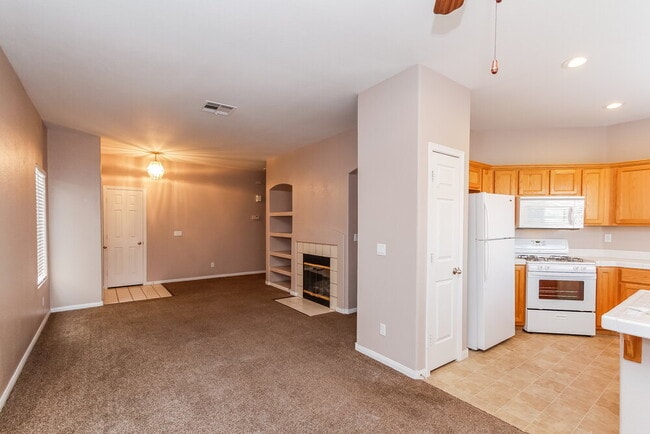 Photo - 1070 Warm Canyon Way