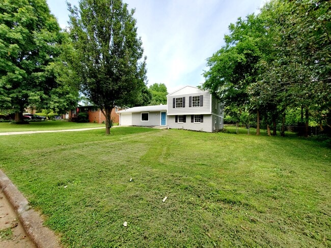 Building Photo - 2004 Chambers Dr NE Rental