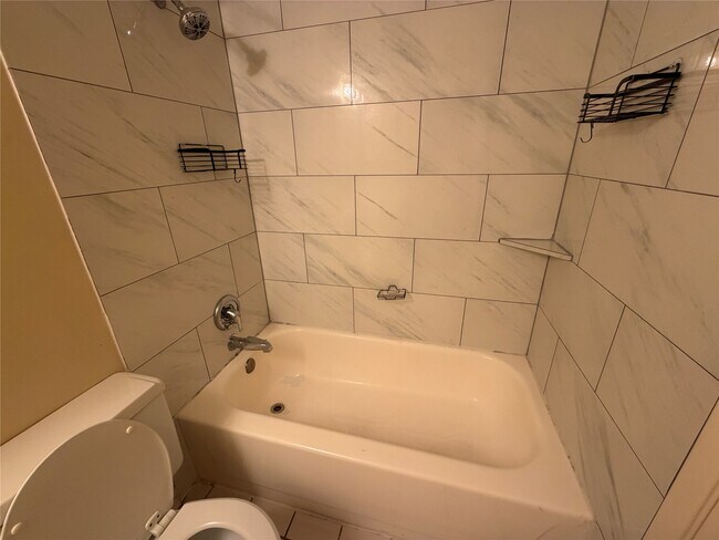 14777 Wunderlich Dr Unidad 2104