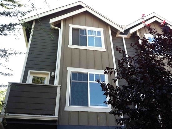 Building Photo - Close to UW Rental