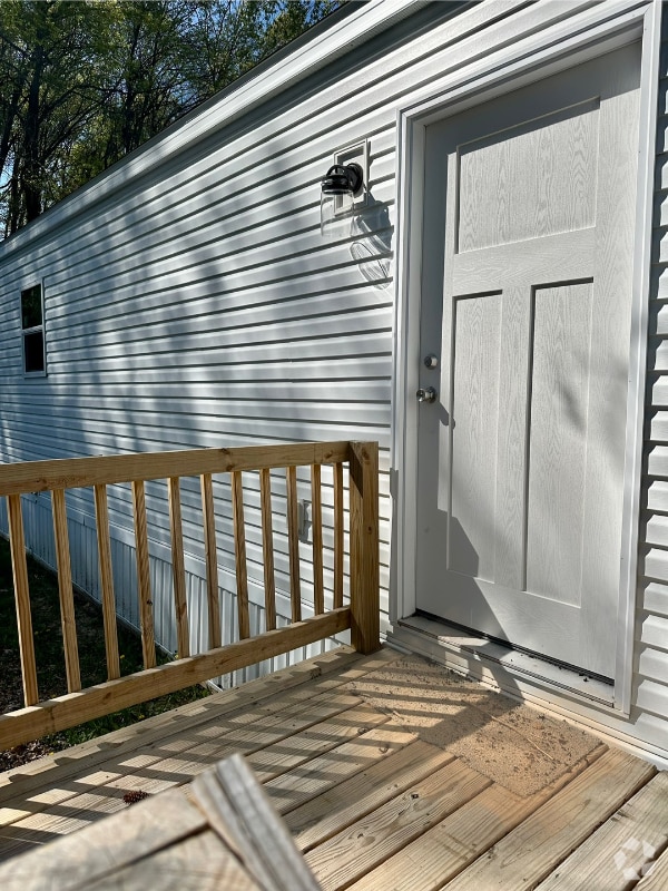 Building Photo - 3626 Seymour Rd Rental