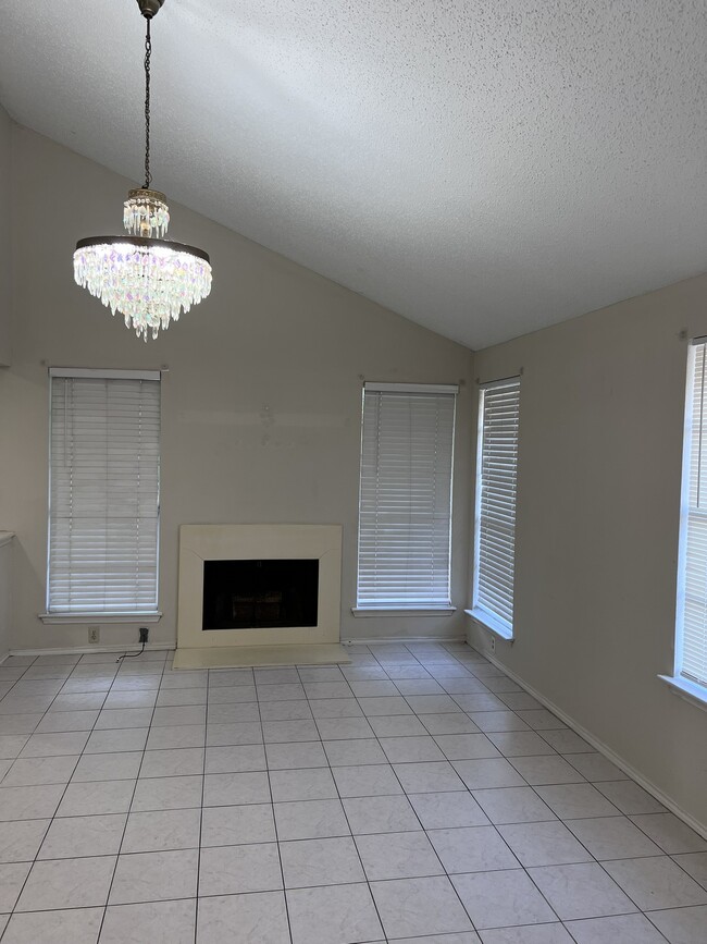 Photo - 15811 Beechnut St