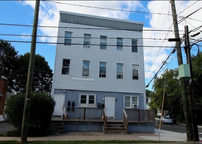 Building Photo - 136 Windsor Ave Rental