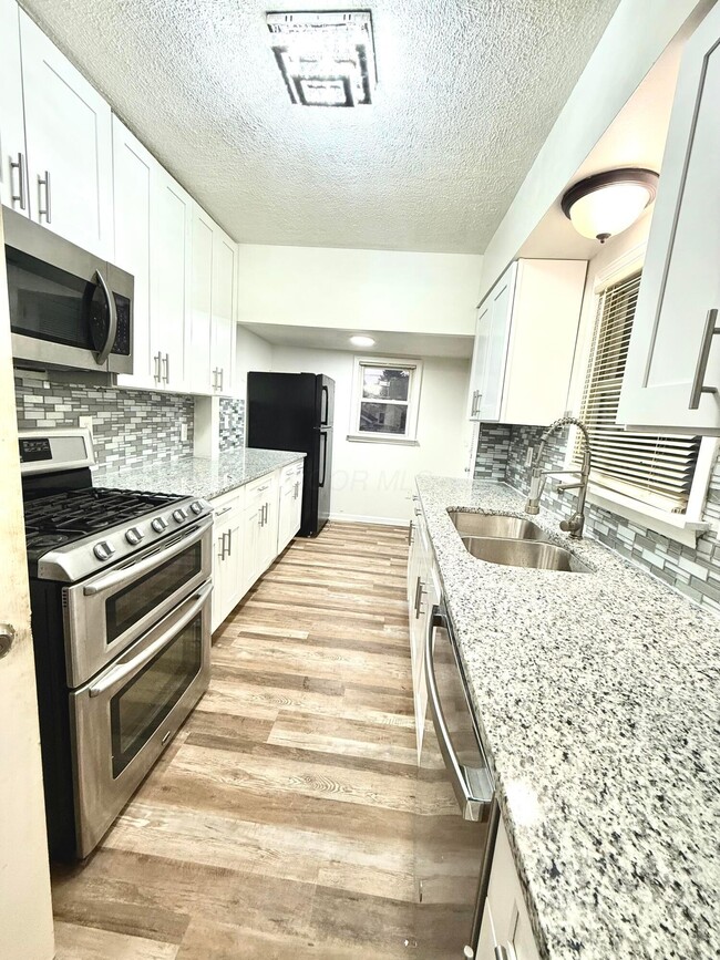 Photo - 1715 Thomas Ave