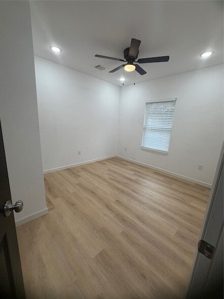 Photo - 711 Staitti St