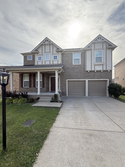 Building Photo - 1629 Robindale Dr Rental