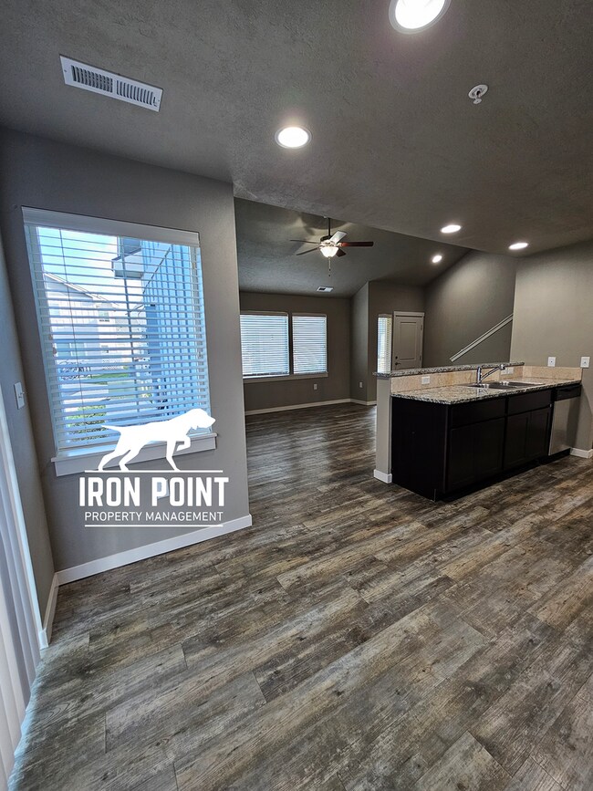 Photo - JE944 Unit 102