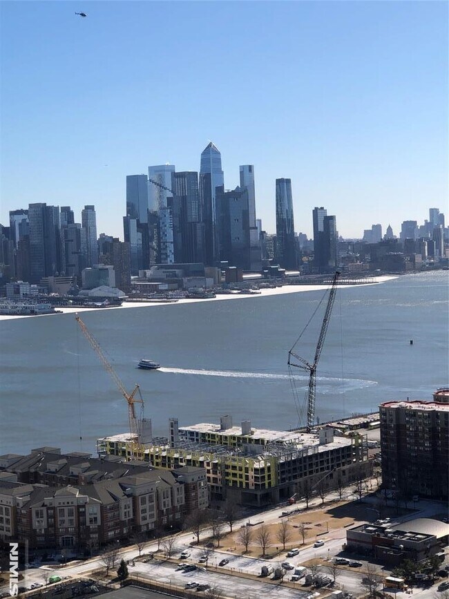 Photo - 5701 BOULEVARD Unit #17J