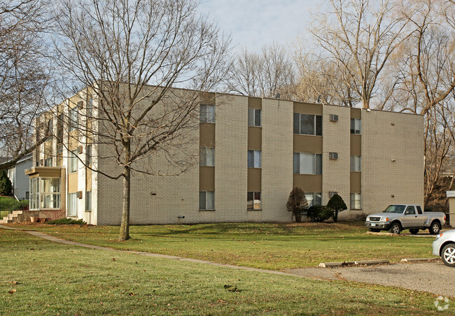 2-845 - 2-845 Apartments