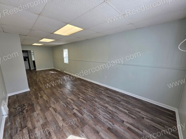 1533 John St Unit 1