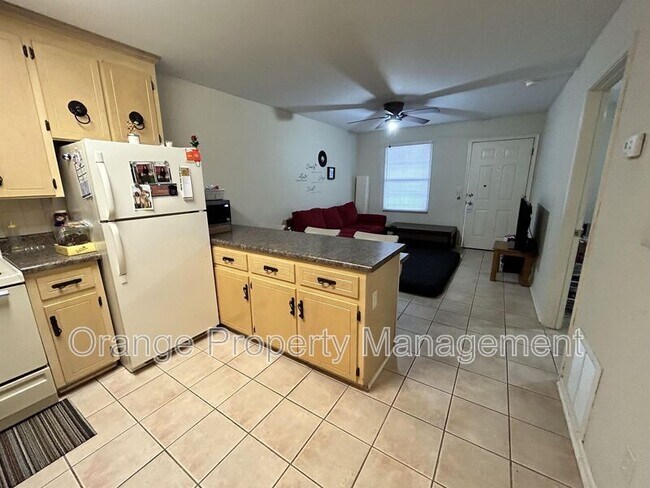 Photo - 204 Calhoun St