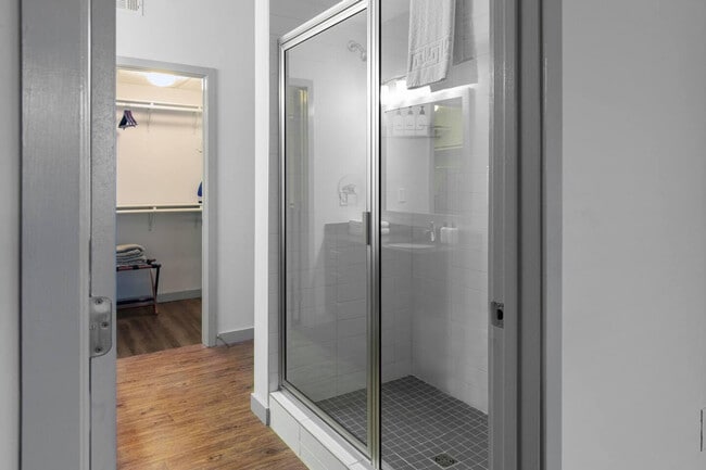 Photo - 1600 McGavock St Unit ID404229P