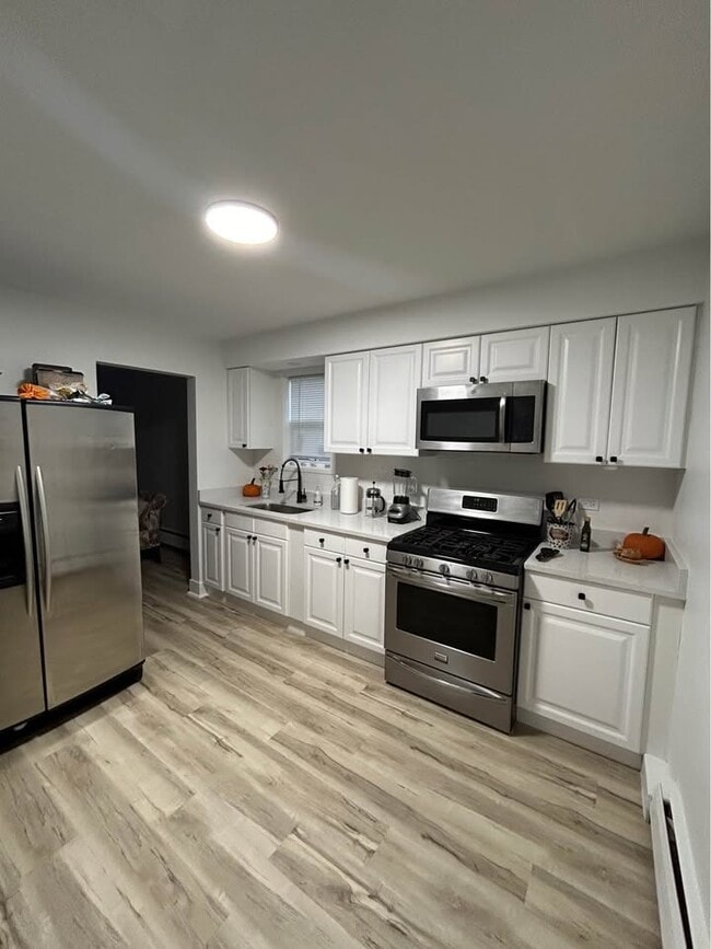 Building Photo - 4915 Egandale Ave Unit 2