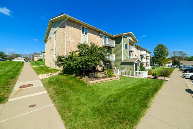 Seven Pines Apartments