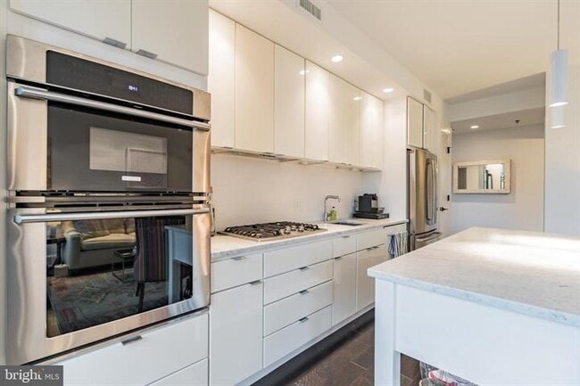 Photo - 1011 M St NW