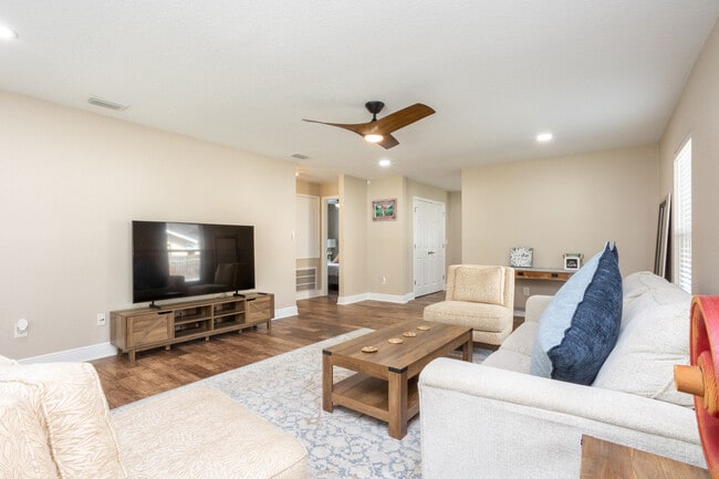 Photo - 1313 E Cayuga St