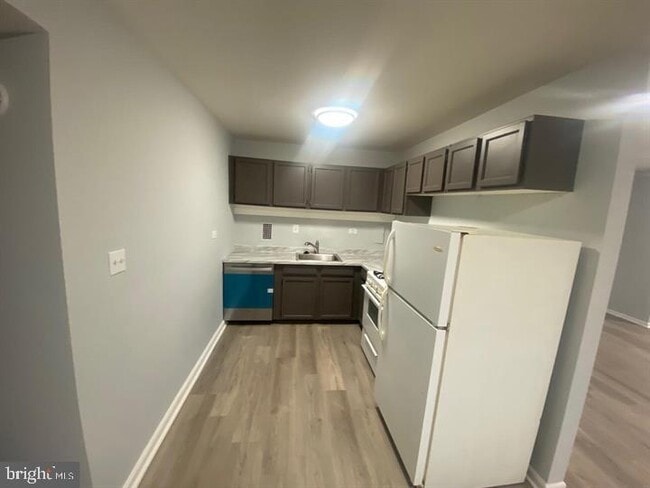 Photo - 5801 Quantrell Ave Unit L9