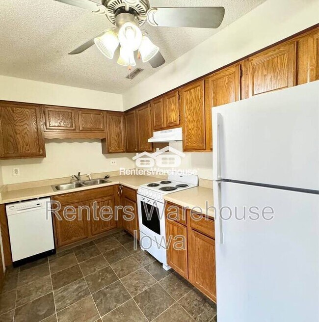 Photo - 1115 W 1st St Unit 205