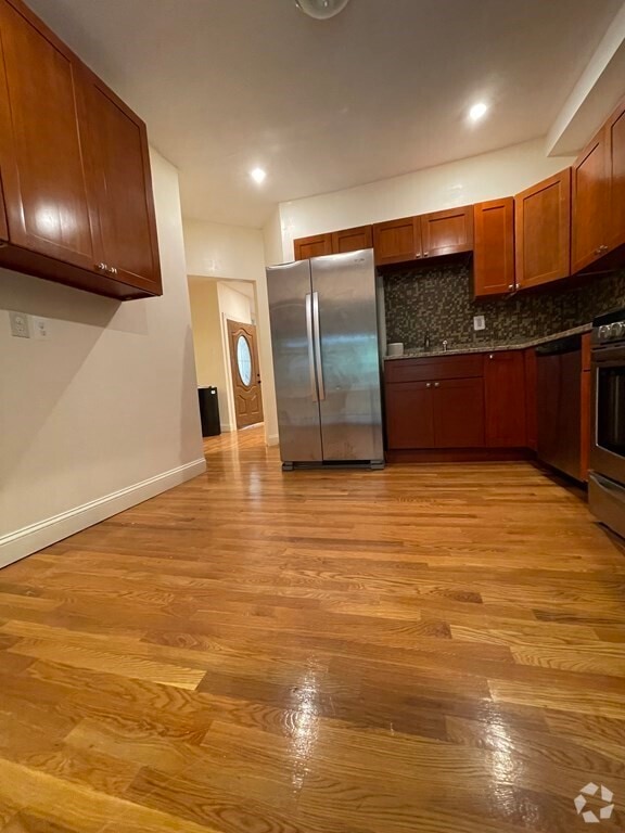 Building Photo - 45 School St Unit 3 Rental