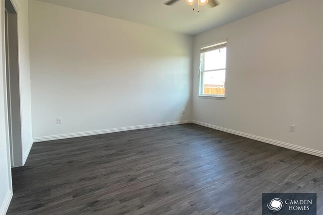 Photo - 1459 Cedarhurst Dr